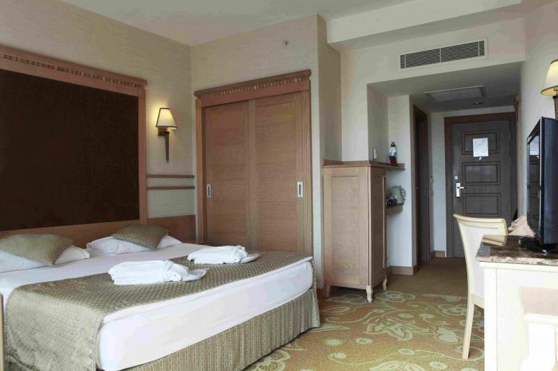 Antalya utazás Fame Residence Lara Spa