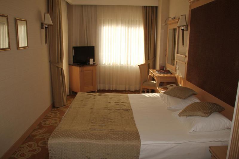 Antalya utazás Fame Residence Lara Spa