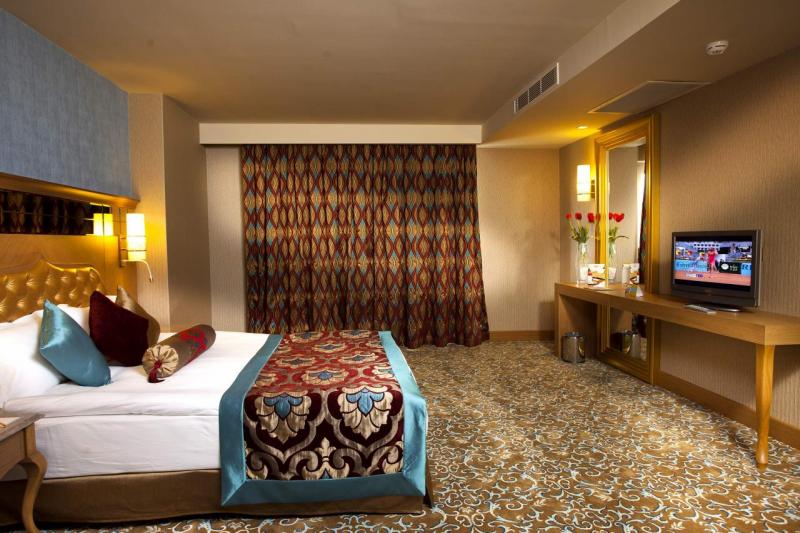 Antalya utazás Royal Holiday Palace