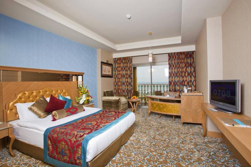 Antalya utazás Royal Holiday Palace