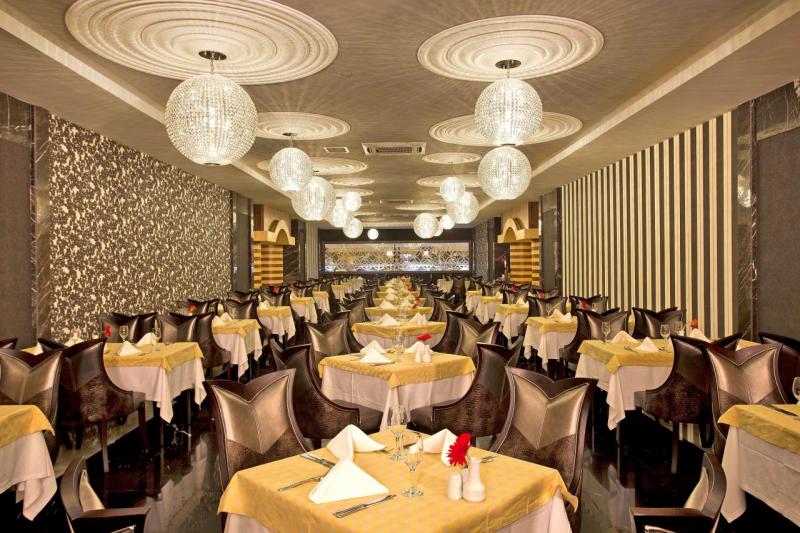 Antalya utazás Royal Holiday Palace