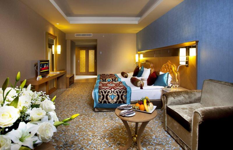 Antalya utazás Royal Holiday Palace