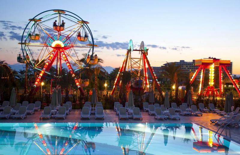 Antalya utazás Royal Holiday Palace