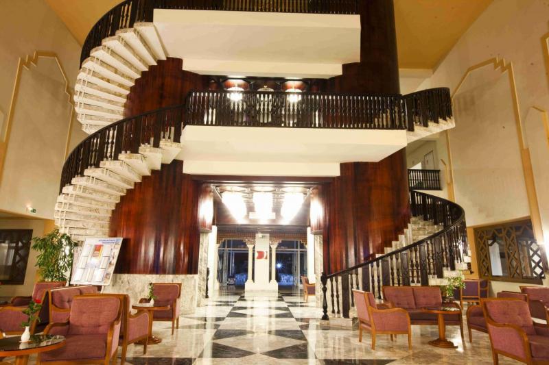 Sousse utazás El Mouradi Port El Kantaoui