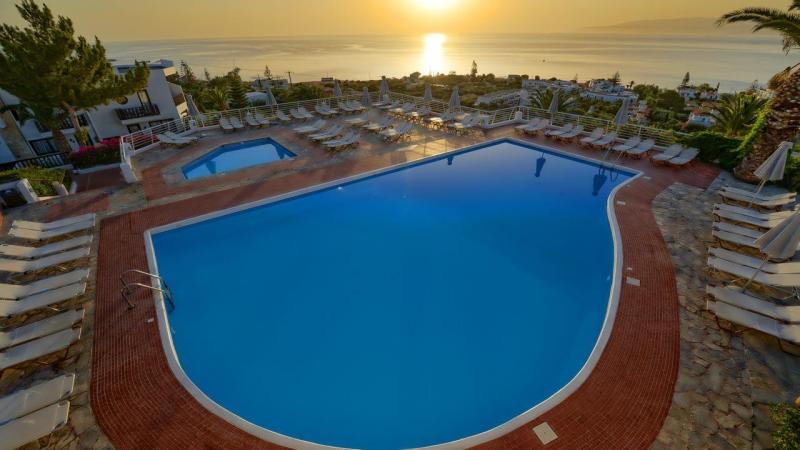 Kréta Hersonissos utazás Hersonissos Village