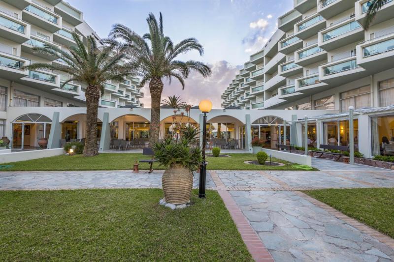 Rodosz Faliraki utazás Apollo Beach