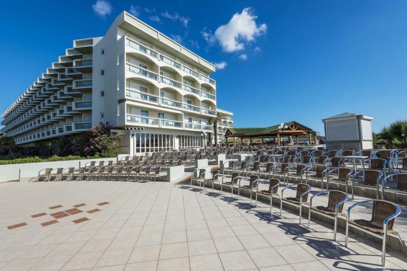 Rodosz Faliraki utazás Apollo Beach