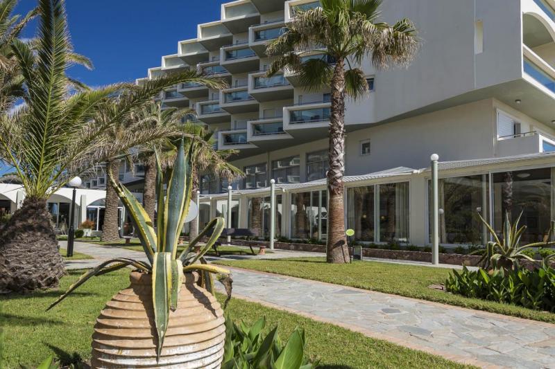 Rodosz Faliraki utazás Apollo Beach