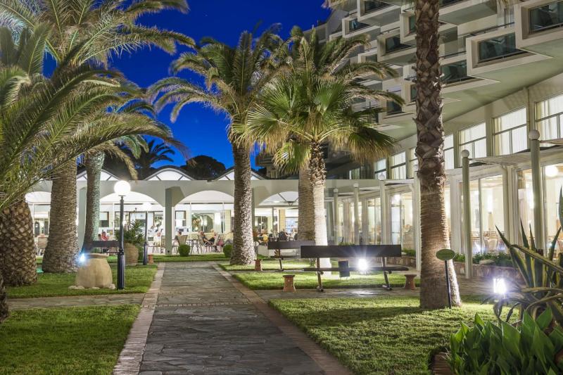 Rodosz Faliraki utazás Apollo Beach