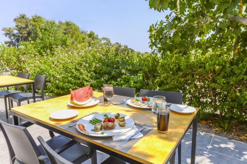 Rodosz Faliraki utazás Hotel Evita Beach