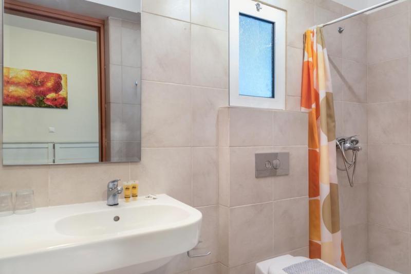 Rodosz Rhodes utazás International Hotel