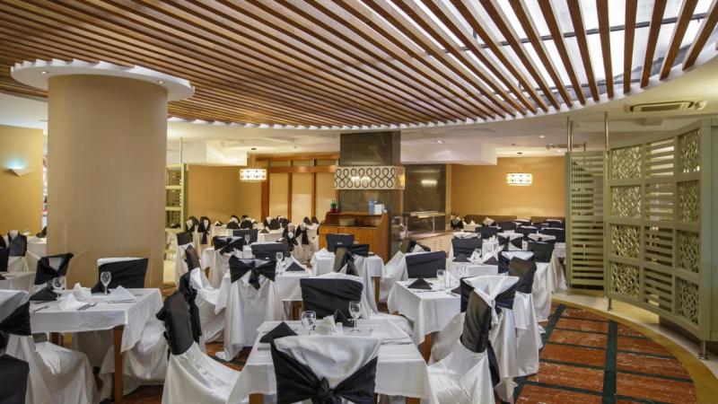 Side utazás Side Crown Palace