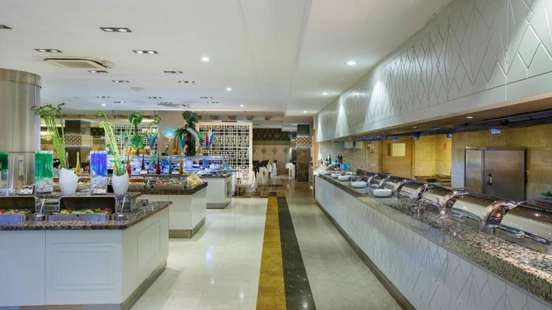 Side utazás Side Crown Palace