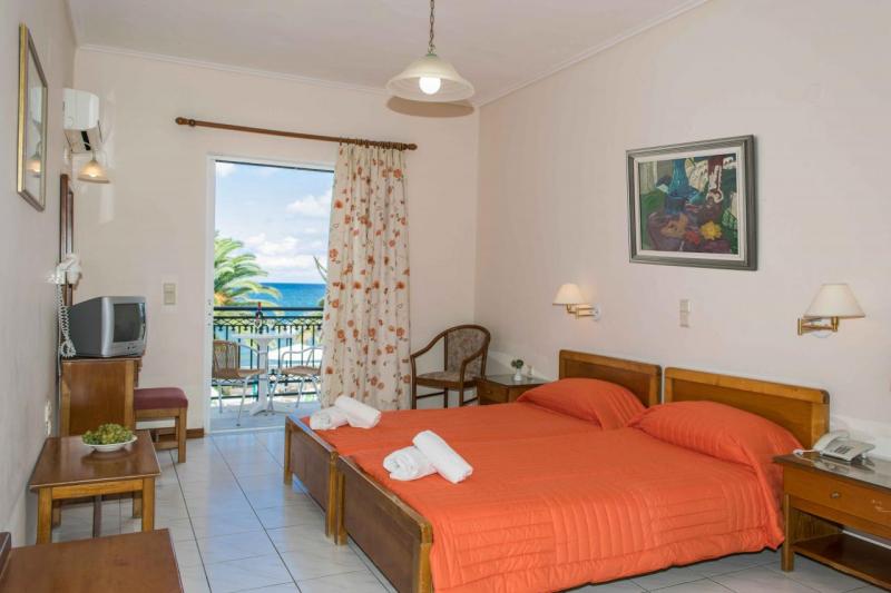 Zakynthos Argassi utazás Chryssi Akti