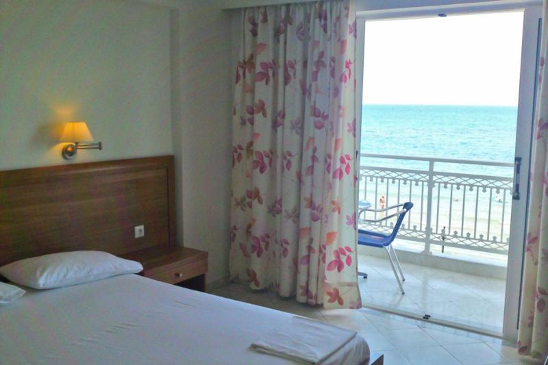 Zakynthos Argassi utazás Chryssi Akti