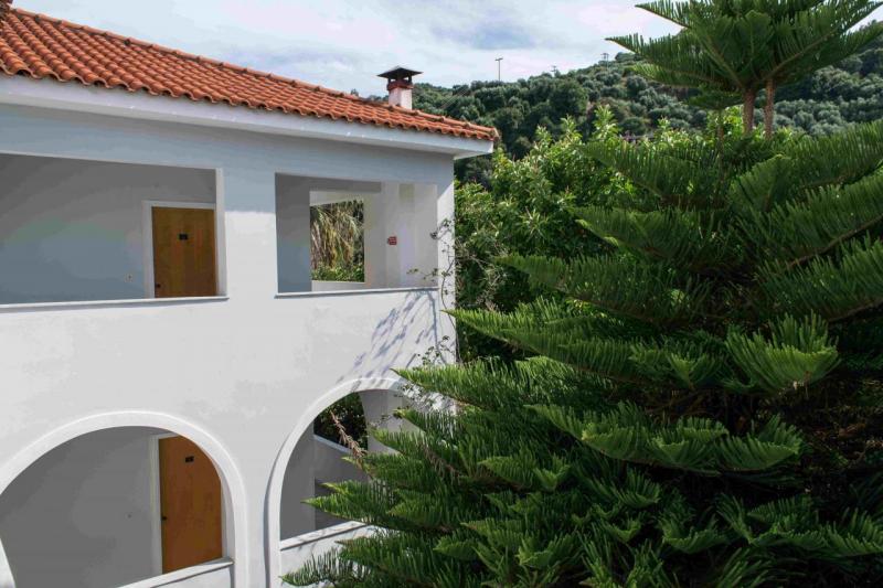 Zakynthos Argassi utazás Chryssi Akti