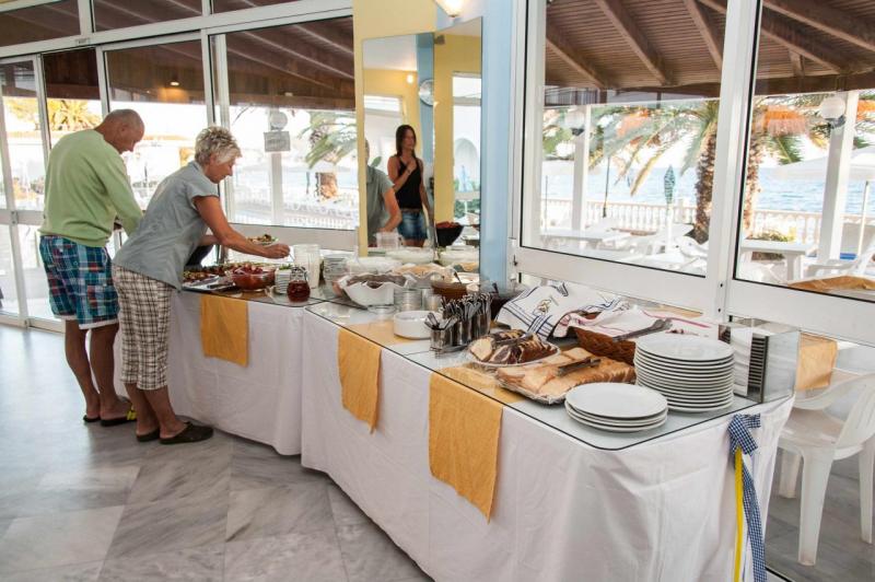 Zakynthos Argassi utazás Chryssi Akti