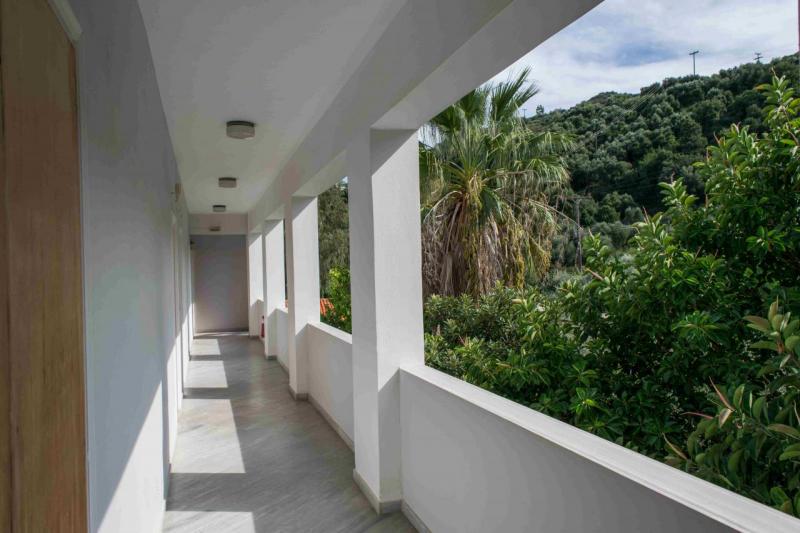 Zakynthos Argassi utazás Chryssi Akti