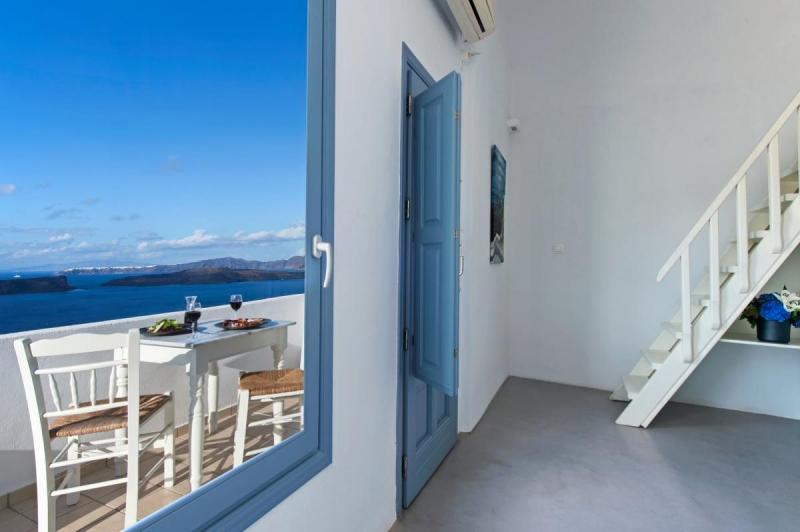 Szantorini Akrotiri utazás Apanemo Hotel & Suites