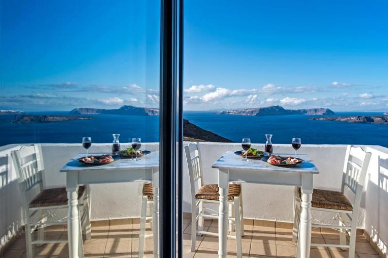 Szantorini Akrotiri utazás Apanemo Hotel & Suites