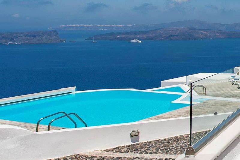 Szantorini Akrotiri utazás Apanemo Hotel & Suites