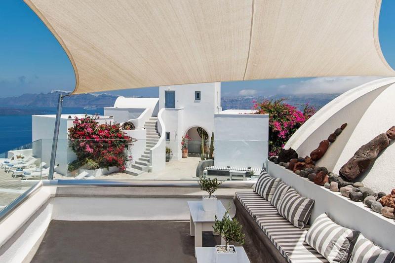 Szantorini Akrotiri utazás Apanemo Hotel & Suites