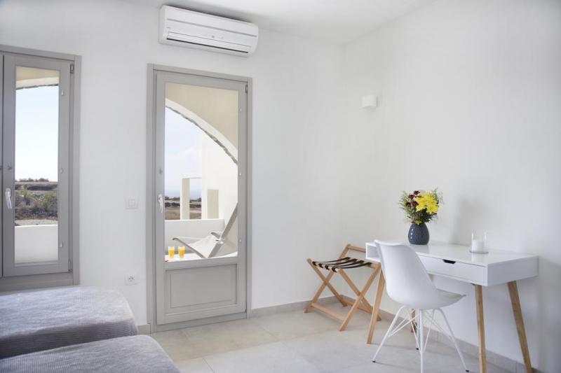 Szantorini Oia utazás Aplai Dome