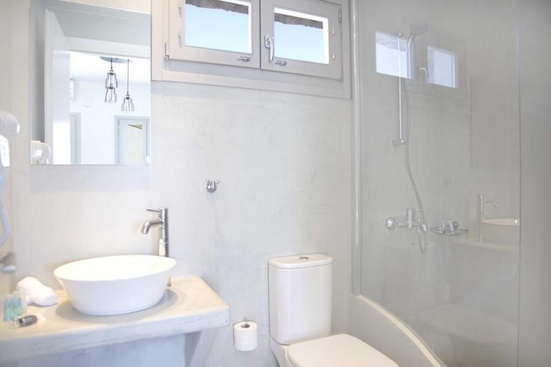 Szantorini Oia utazás Aplai Dome