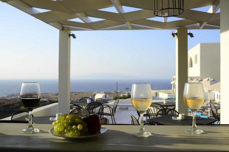 Szantorini Oia utazás Aplai Dome