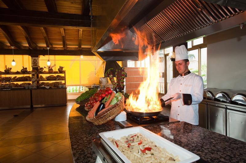 Belek utazás Aydinbey Famous Resort Hotel