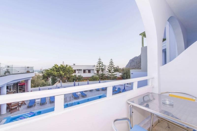 Szantorini Kamari utazás Blue Waves Hotel