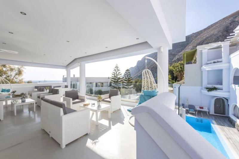 Szantorini Kamari utazás Blue Waves Hotel