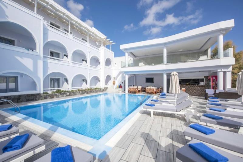 Szantorini Kamari utazás Blue Waves Hotel