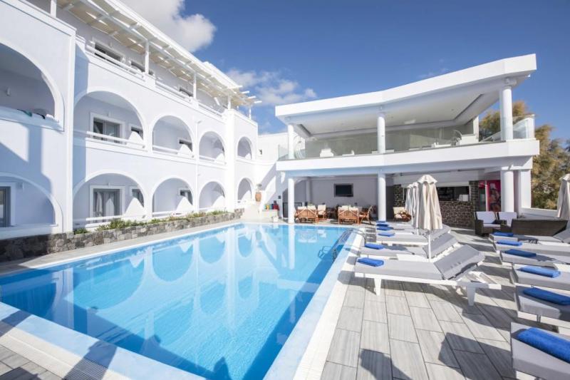 Szantorini Kamari utazás Blue Waves Hotel