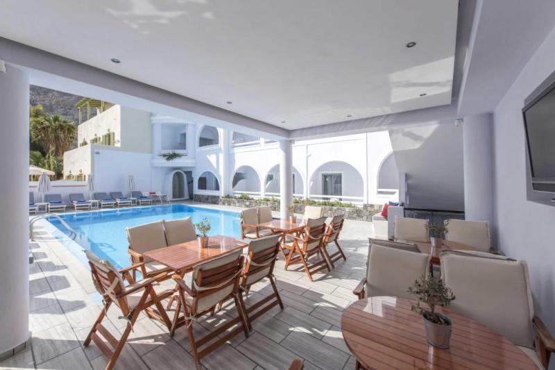 Szantorini Kamari utazás Blue Waves Hotel