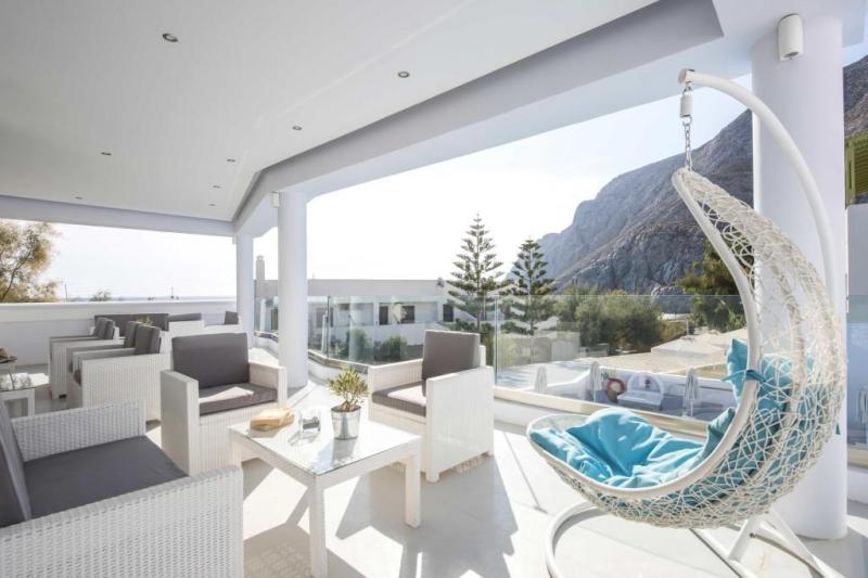 Szantorini Kamari utazás Blue Waves Hotel