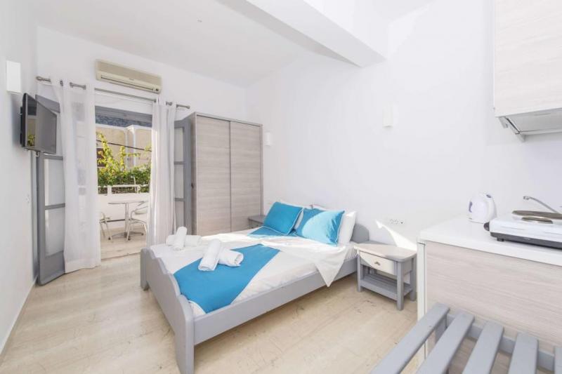 Szantorini Kamari utazás Blue Waves Hotel