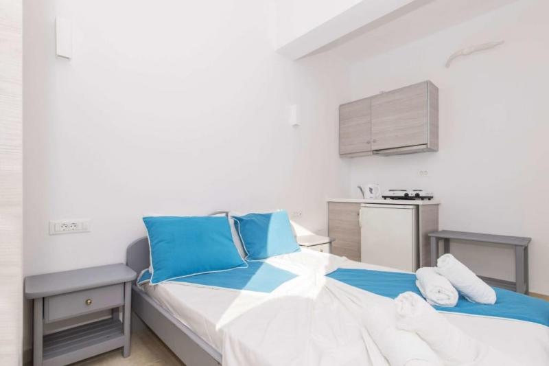 Szantorini Kamari utazás Blue Waves Hotel