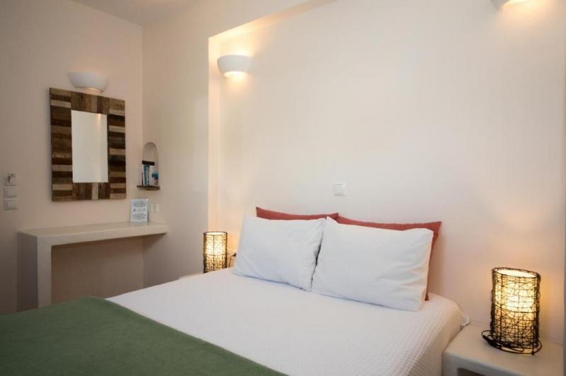 Szantorini Fira utazás Costa Marina Hotel