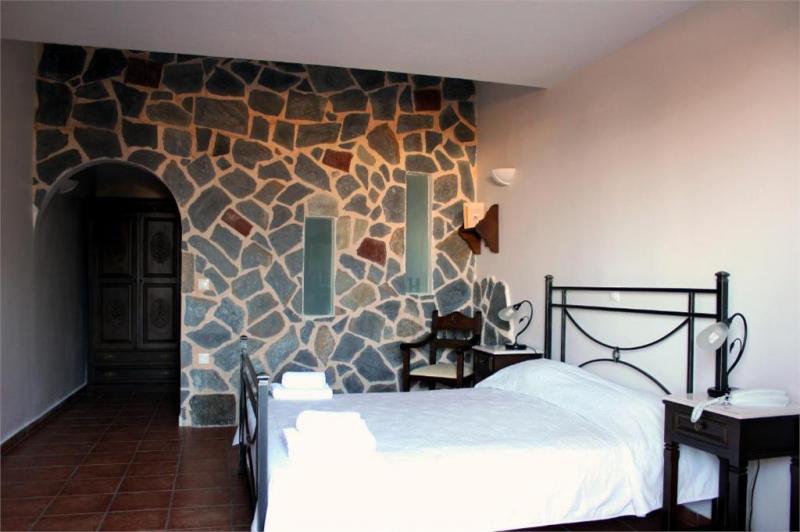 Szantorini Fira utazás Costa Marina Hotel