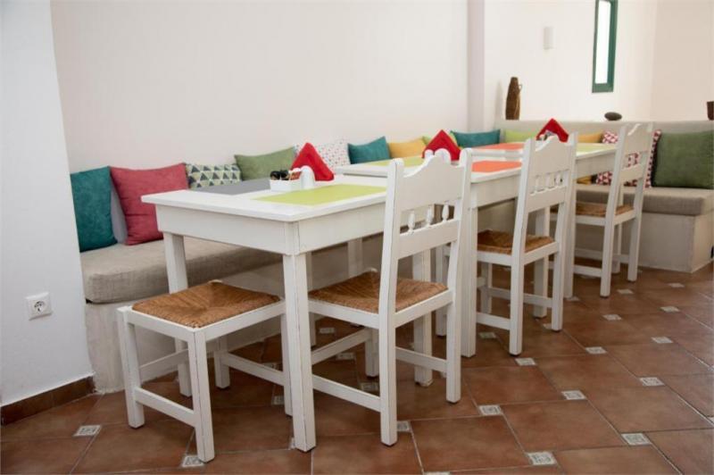 Szantorini Fira utazás Costa Marina Hotel