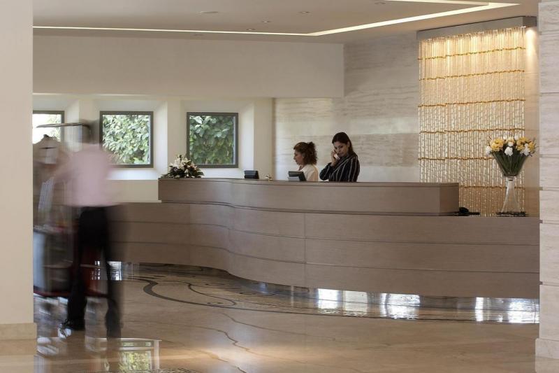 Rodosz Ialyssos utazás Ixian Grand