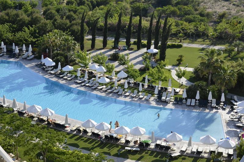 Antalya utazás Lara Barut Collection