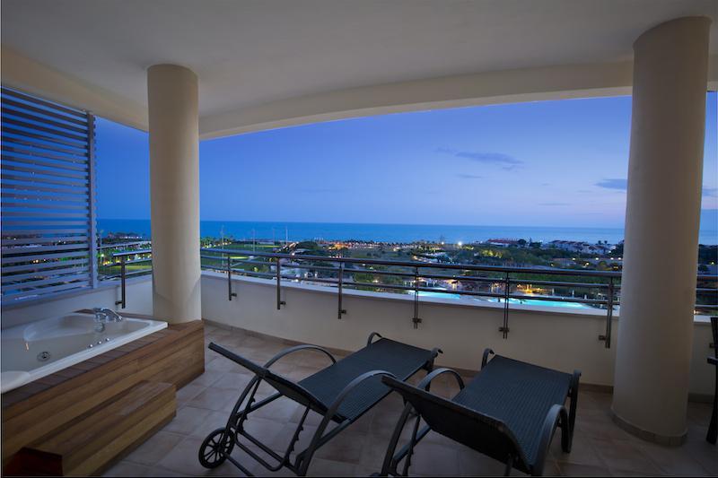 Antalya utazás Lara Barut Collection