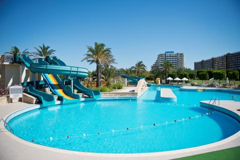 Antalya utazás Lara Barut Collection