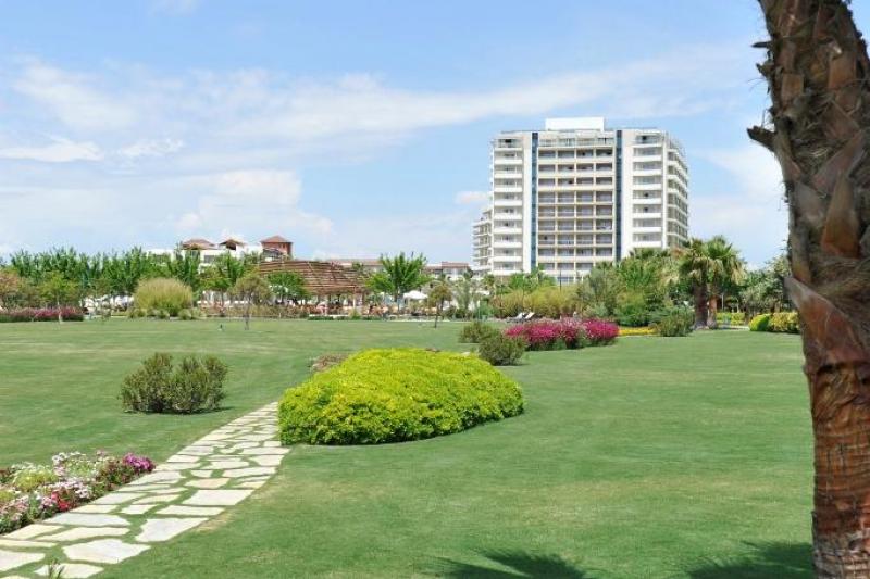 Antalya utazás Lara Barut Collection