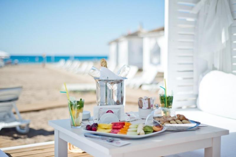 Antalya utazás Lara Barut Collection