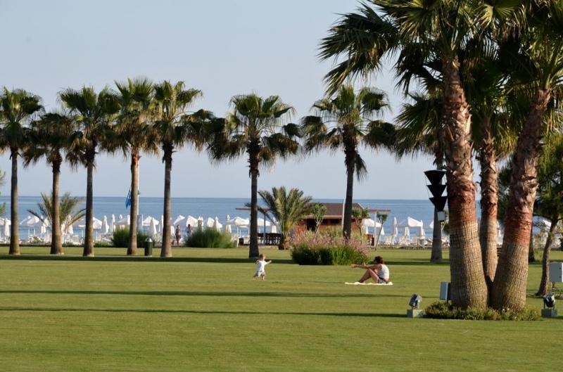 Antalya utazás Lara Barut Collection