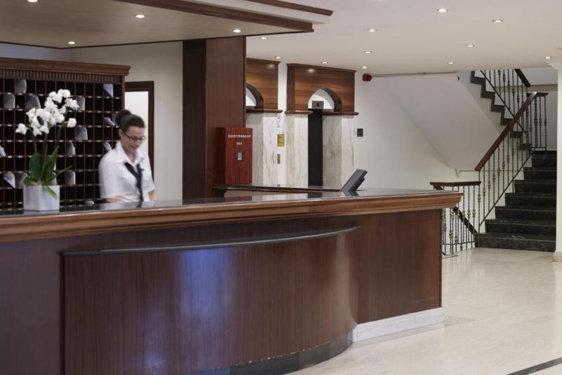 Rodosz Rhodes utazás Mitsis Petit Palais