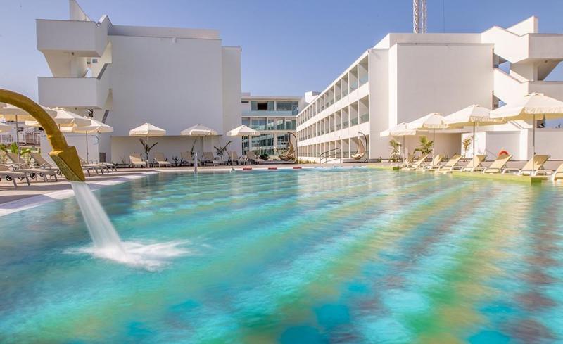 Dél-Ciprus Ayia Napa utazás Nicholas Color Hotel
